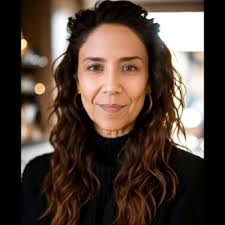 Tania Ernst's Instagram, Twitter & Facebook