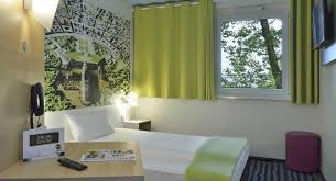 Bett im 4 bett zimmer für frauen karlsruhe accommodations. Zimmer Mit Franzosischem Bett Aufnahme Von B B Hotel Karlsruhe Tripadvisor