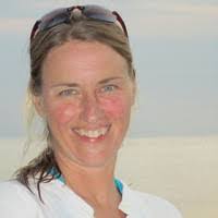 Faye Murray's Instagram, Twitter & Facebook