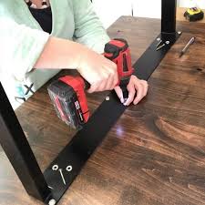 Attaching Metal Legs To A Wooden Table Top Allowing For Wood Movement Wooden Table Top Wooden Tables Woodworking Tips