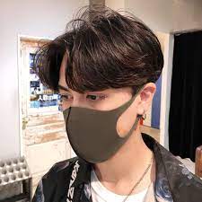 yuma 韓国ヘア 韓国マッシュ on instagram 前下がりセンターパート ジミン風カルマパーマ 今韓国で大人気のカルマパーマで 大好きなジミンちゃんみたいな かきあげヘアです koreanカット 韓国 ヘア かきあげヘア 髪型 メンズ