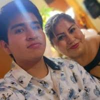 10 perfiles de «Mitchell Flores»