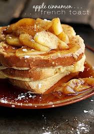 Apple Cinnamon French Toast This Brunch Time Recipe From Creme De La Crumb Is Simple Yet So Delicio Fall Recipes Breakfast Toast Recipes Cinnamon French Toast