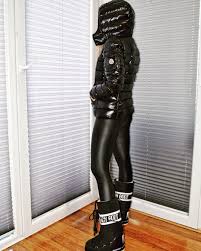 And i'm here for her. Puffer Princess On Instagram Psssst Thats My Secret I Like My New Jacket Very Much Pufferprincess Moncler Dow Jumpsuit Damen Daunenjacke Jacken