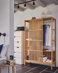 Nordkisa Kleiderschrank Offen Schiebetur Bambus Ikea Schweiz In 2020 Schiebeturen Schrank Offene Garderobe Schlafzimmer Inspiration