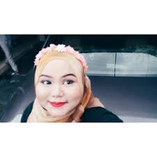 Aida Lee's Instagram, Twitter & Facebook