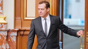 Замглавы совета безопасности россии дмитрий медведев заявил, . Uhodyashaya Natura Kak Dmitrij Medvedev Za Vosem Let Iz Chlena Pravyashego Tandema Prevratilsya V Zic Predsedatelya