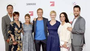 Jahn hahn schleußt sich als praktikant in die maschinerie der fashion week ein und zeigt, was backstage alles passiert. Sat 1 Moderator Martin Haas Todesursache Steht Fest