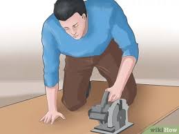 La première étape à la fabrication d'une chaise en bois consiste à fabriquer les gabarits des différents éléments de la chaise suivant les dimensions désirées pour pouvoir les reporter sur la pièce en bois. 4 Manieres De Fabriquer Une Chaise Wikihow