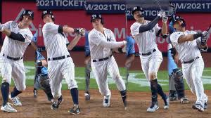 Toronto blue jays video highlights are collected in the media tab for the most popular matches as soon as video appear on video hosting sites like youtube or dailymotion. Yankees Make Mlb History As They Keep Hitting Home Runs Vs Blue Jays Sporting News