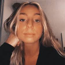 Lacey Wray's Instagram, Twitter & Facebook