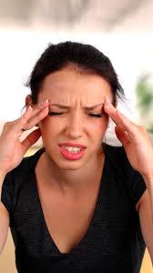 De mau hálito à irritação, como lidar com 8 desconfortos da dieta