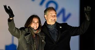 Последние твиты от ella emhoff news & updates(@mosesmyshoe). Meet Kamala Harris Family Her Kids Husband Sister