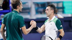 This is a list of main career statistics of russian professional tennis player daniil medvedev. Roberto Bautista Agut Gelingt Uberraschungscoup Gegen Daniil Medvedev Kicker