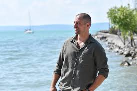 A kihívok csapatának tagja, nagy dani a múlt héten sérül le, azóta pedig mankókkal közlekedett és csak lélekben tudta segíteni társait. Megvan Mikor Indul A Doktor Balaton Es Az Exatlon Hungary A Tv2 N