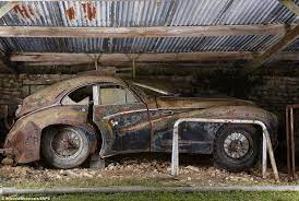 60 Classic Cars Worth 12million Found In French Farm Garage Abandoned Cars Old Classic Cars Car Find