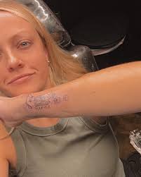 Bailey Rousseau Wagner (@ayeebaibaiii) • Instagram photos and videos