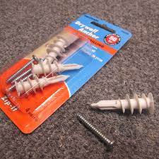 Get free shipping on qualified drywall anchors or buy online pick up in store today in the hardware department. How To Use Drywall Anchors When Hanging Items Bob Vila
