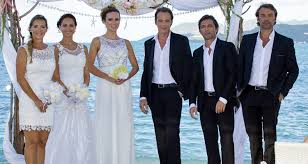 Je m'étais dit que si je ne parvenais pas à percer dans ce métier, je deviendrais hôtesse de l'air. Sebastien Roch Elsa Esnoult Les Mysteres De L Amour Le Mariage De Christian Chloe Au Fond D Elle Fanny A Toujours Espoir De Retrouver Christian Toutelatele