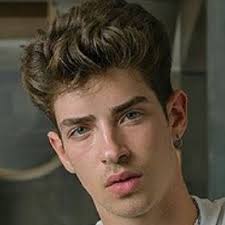 Manu rios is the actor behind patrick and he is 22 in real life. Manu Rios Wiki Gay Girlfriend Siblings Parents Height Net Worth Elite