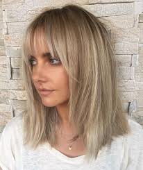 Rambut panjang dengan layer membingkai wajah Trend Hits Ini 8 Model Rambut Layer Yang Wajib Kamu Coba Everbest Shoes