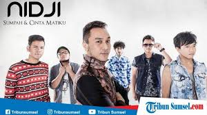 Kumpulan lagu nidji offline lengkap terbaru yang bisa anda simpan dan di putar secara offline di hp anda, ini merupakan full albume terbaru dan terupdate serta terlengkap mp3 dari group band lagu nidji offline lengkap terbaru tahun 2019 ini. 16 Lagu Terbaik Nidji Sepanjang Masa Lengkap Dengan Kunci Gitar Play Di Sini Tribun Sumsel