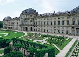 Please take into account waiting times and restrictions such as altered routes or room closures. Bayern Lese Residenz Wurzburg
