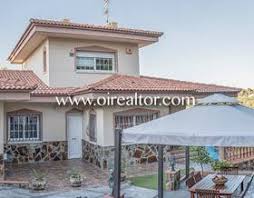 Propiedad en venta con todos los acabados (excepto cocina integral y maderas) de tres niveles y amplios espacios; Casas En Venta En Cubelles Desde 189 200 Hogaria