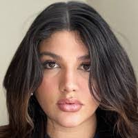 Sabrina Bean's Instagram, Twitter & Facebook