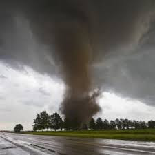Meteorolog z ústecké pobočky českého hydrometeorologického ústavu (čhmú) radek tomšů, který na místě vyšetřuje, jaký jev obec zasáhl, však odpoledne řekl, že. Ani Sasa Ani Pavlina Proc Ceske Tornado Nedostane Jmeno Cnn Prima News