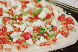 Pizza Luce Garlic Mashed Potato Pizza Copy Cat Recipe Yum Mashed Potato Pizza Delicious Pizza Potato Pizza Recipe