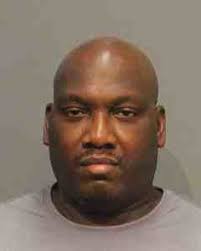 Police: Auburn man strangled girlfriend in domestic incident