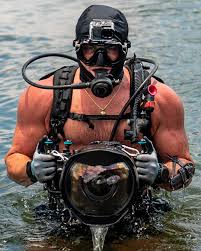 Found Possible Human Remains in Backpack Underwater… (Scuba Diving Finds)