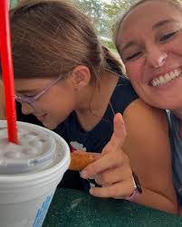 Amber Maxey's Instagram, Twitter & Facebook