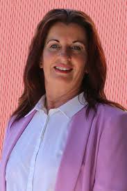 Naomi Oakley's Instagram, Twitter & Facebook