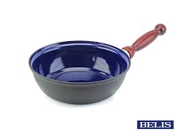 Email n (now specialist, otherwise less common). Emaille Pfanne 20 Cm Holzgriff Online Kaufen Bei Pfannenprofis De
