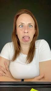 Niki Clark's Instagram, Twitter & Facebook