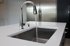 undermount stainless steel sink