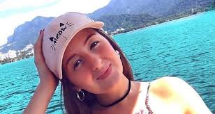 Rowling, producers david heyman and david barron, along with directors david yates, mike newell and alfonso cuarón collected the michael balcon award for david in his early infancy.129. Jessica Isabel Rowling Arantes Father Age Career Net Worth Boy Friend Twitter Bio Gossipy