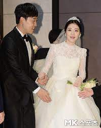 Mbc 주말연속극 《사랑이 뭐길래》는 김수현의 오리지널 각본이고. ê¹€ìˆ˜í˜„ ìœ¤ì„ë¯¼ì„ ì‚¬ë¡œìž¡ì€ ë¯¸ëª¨ Mkí¬í†  ë§¤ì¼ê²½ì œ