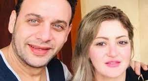 ولد ونشأ في مدينة الأسكندرية والده كان مهندساً ولديه اربعه إخوة: Ù…ÙˆÙ‚Ø¹ Ø®Ø¨Ø±Ù†ÙŠ Ø§Ø¨Ù†Ø© Ù…ØµØ·ÙÙ‰ Ù‚Ù…Ø± ØªÙÙˆØ² Ø¨Ø¨Ø·ÙˆÙ„Ø© Ø§Ù„Ø¬Ù…Ø¨Ø§Ø² ÙÙŠØ¯ÙŠÙˆ