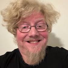 Sionne Lucas (@SionneLucas)