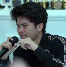 Malaysian pop star who originally came to fame through his appearances on a number of televised singing competitions, including idola kecil. Selepas Jumpa Psikiatri Inilah Hasil Pemeriksaan Depresi Haqiem Rusli Iluminasi