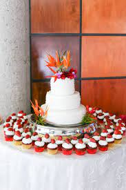 Wedding Cake Bird Of Paradise Tropical Celebration Themed Destinations Color Flowers Harmony Tropical Wedding Cake Wedding Cake Table Cool Wedding Cakes
