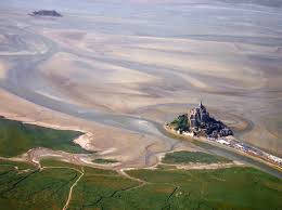 Your animals must be kept on a lead. Le Mont Saint Michel Reisefuhrer Auf Wikivoyage