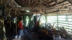 Nama sasando berasal dari bahasa rote, sasandu yang artinya alat yang bergetar atau berbunyi. Mengenal Sasando Alat Musik Tradisional Asal Nusa Tenggara Timur Kumparan Com