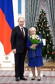 The name of alexandra pakhmutova is known for everyone grown up in the former soviet union. Pahmutova Aleksandra Nikolaevna Vikipediya