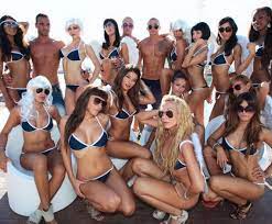 The first destination hotel in san antonio, it puts on some of the biggest and loudest pool parties on the island. Hotel Fur Pool Partys Auf Ibiza Ibiza Corso Hotel Spa