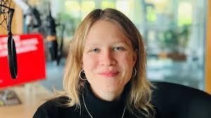 Anna Bachmann's Instagram, Twitter & Facebook