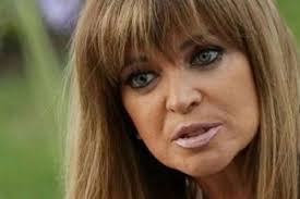 La ex miss argentina y ricardo fueron muy compinches uno con el otro y se acompañaban en situaciones muy especiales de su vida. Fallido Mea Culpa Adriana Salgueiro Y Una Polemica Justificacion Para No Ir Al Entierro De Bonnet Minuto Neuquen